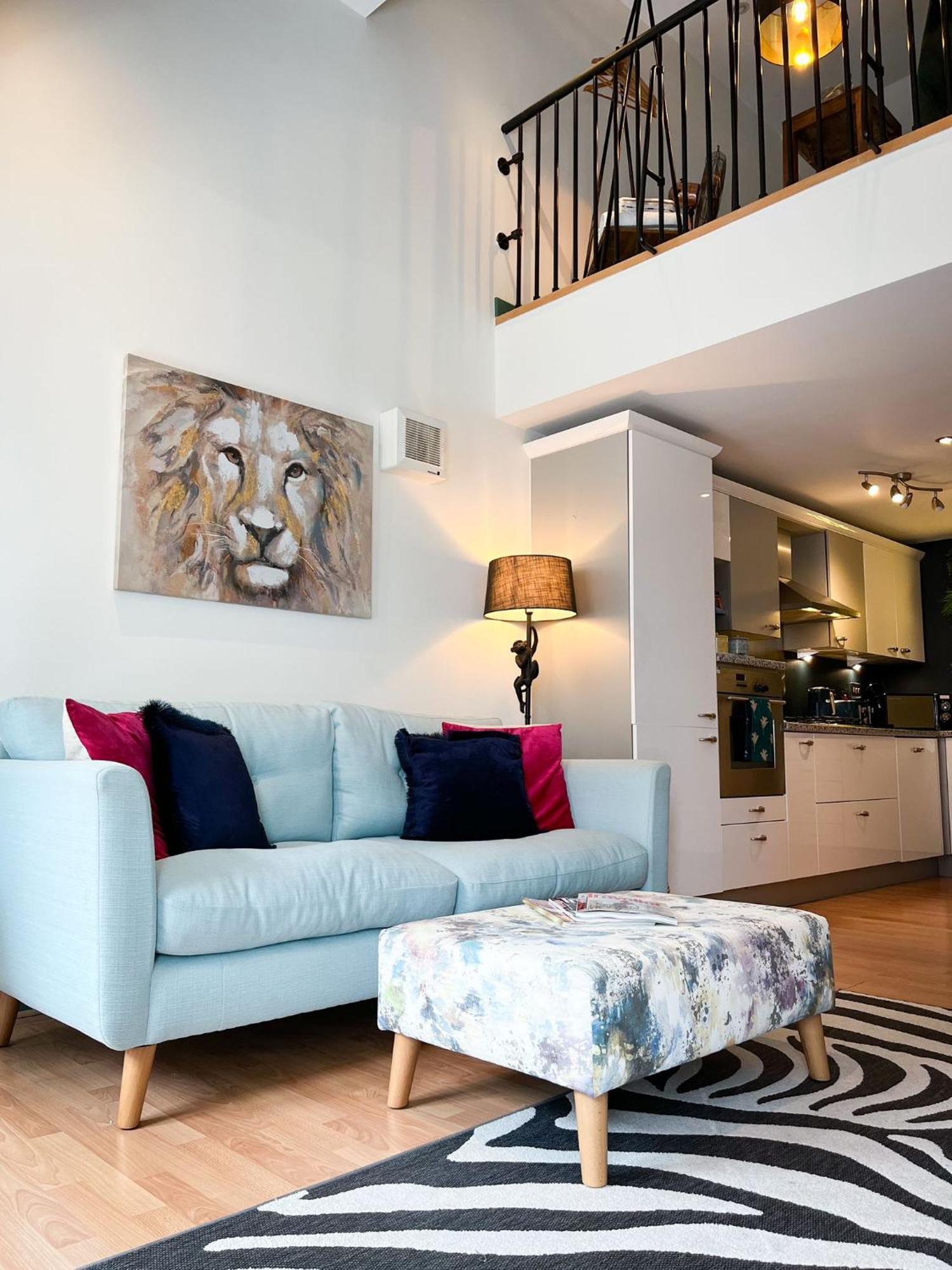 Jungle Escape, City Apartment With Parking & Terrace Chester Exteriör bild